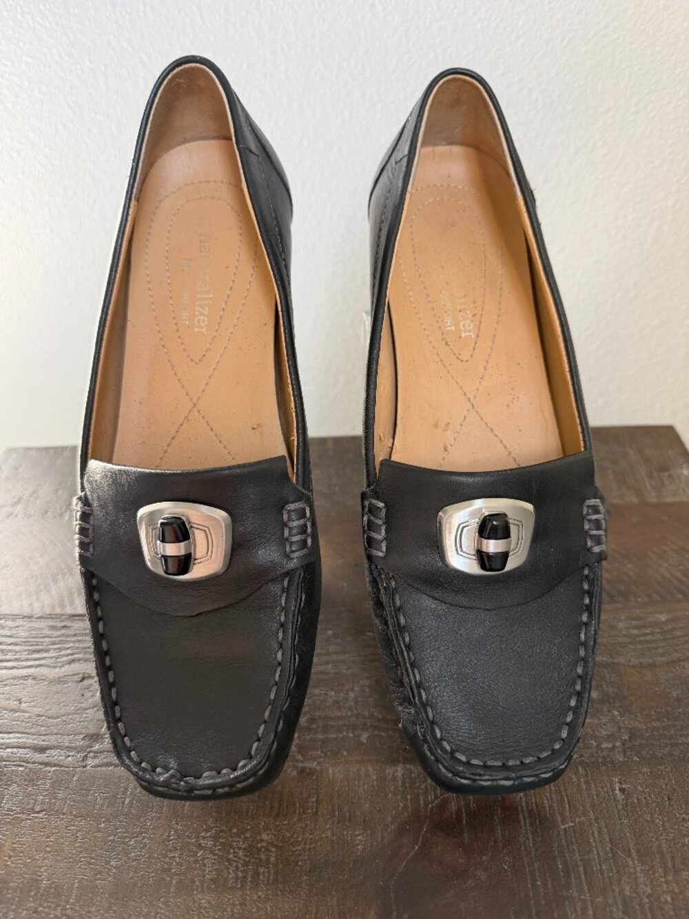 Naturalizer N5 Comfort Black Leather Loafers Buckle Slip On Size 6.5